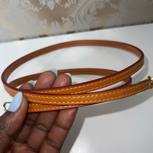 Leather strap 112cm